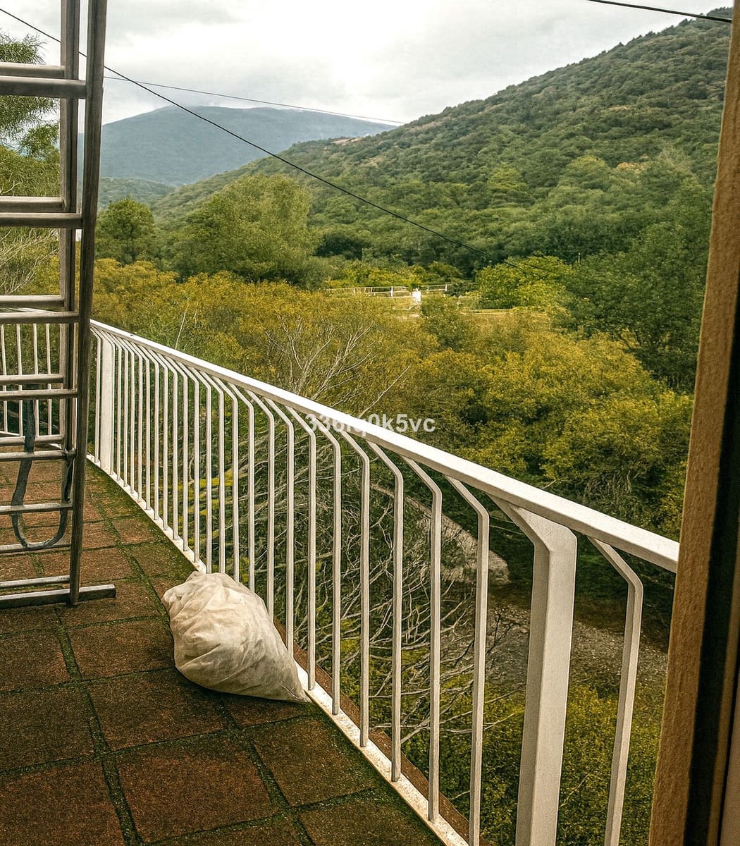 5 bedroom Villa for sale in Benahavis with pool garage - € 880,000 (Ref: 9670478)