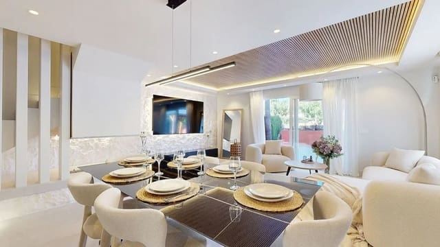 3 sovrum Semi-fristående Villa till salu i Nueva Atalaya, Estepona med pool - 820 000 € (Ref: 9670479)