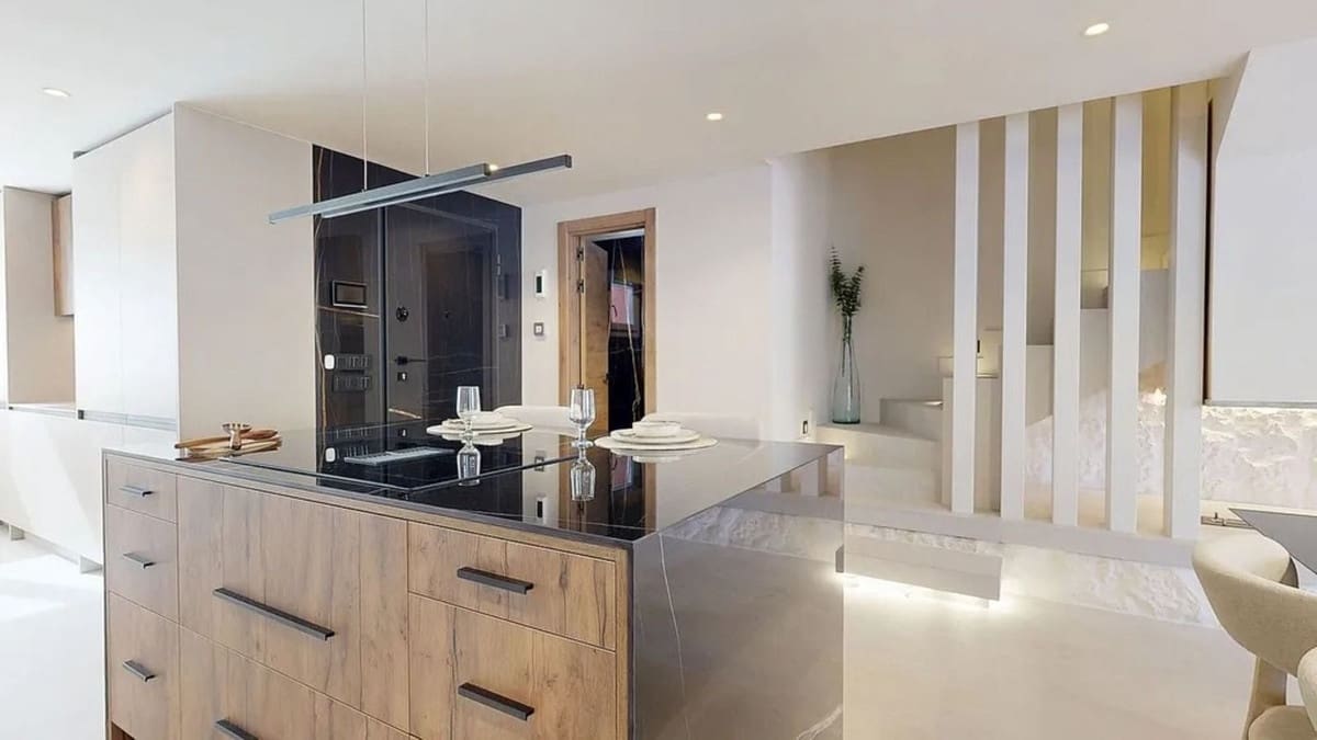 3 sovrum Semi-fristående Villa till salu i New Golden Mile med pool - 820 000 € (Ref: 9670479)