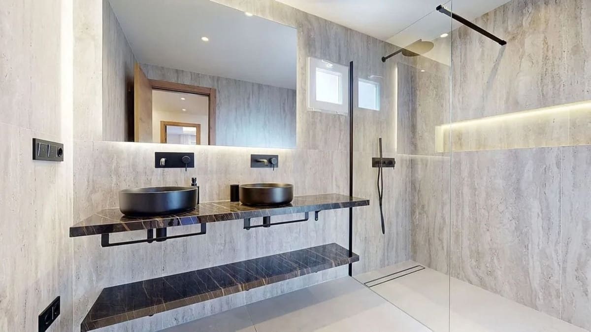 3 sovrum Semi-fristående Villa till salu i New Golden Mile med pool - 820 000 € (Ref: 9670479)