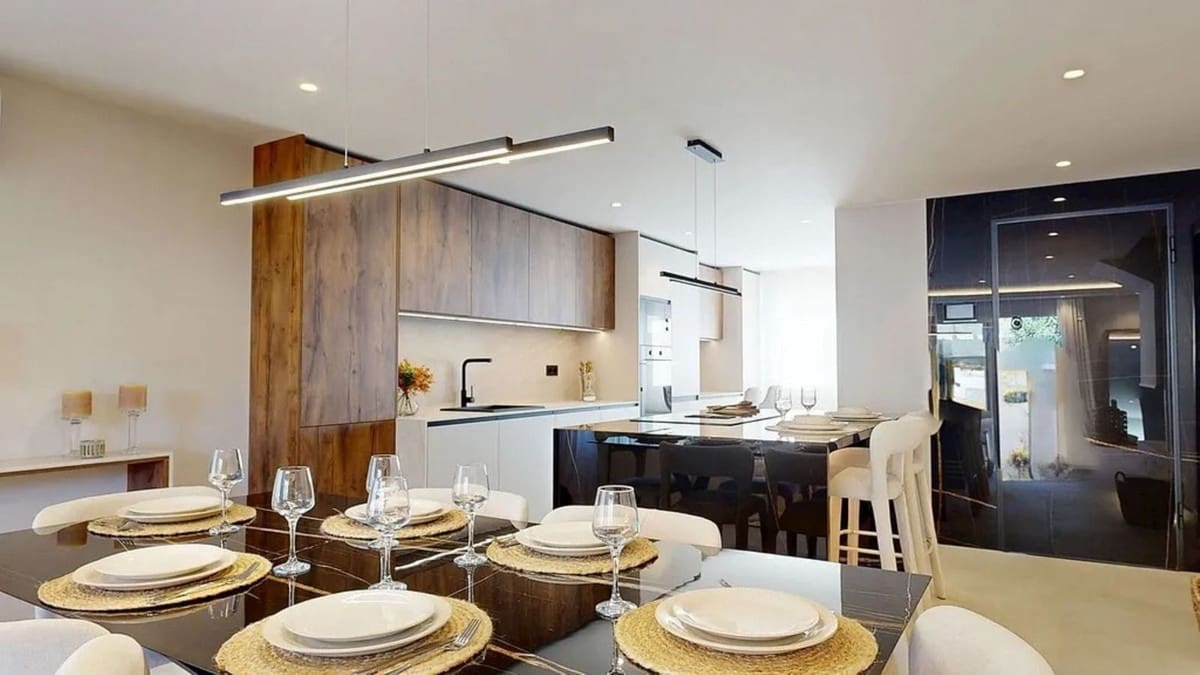 3 sovrum Semi-fristående Villa till salu i New Golden Mile med pool - 820 000 € (Ref: 9670479)