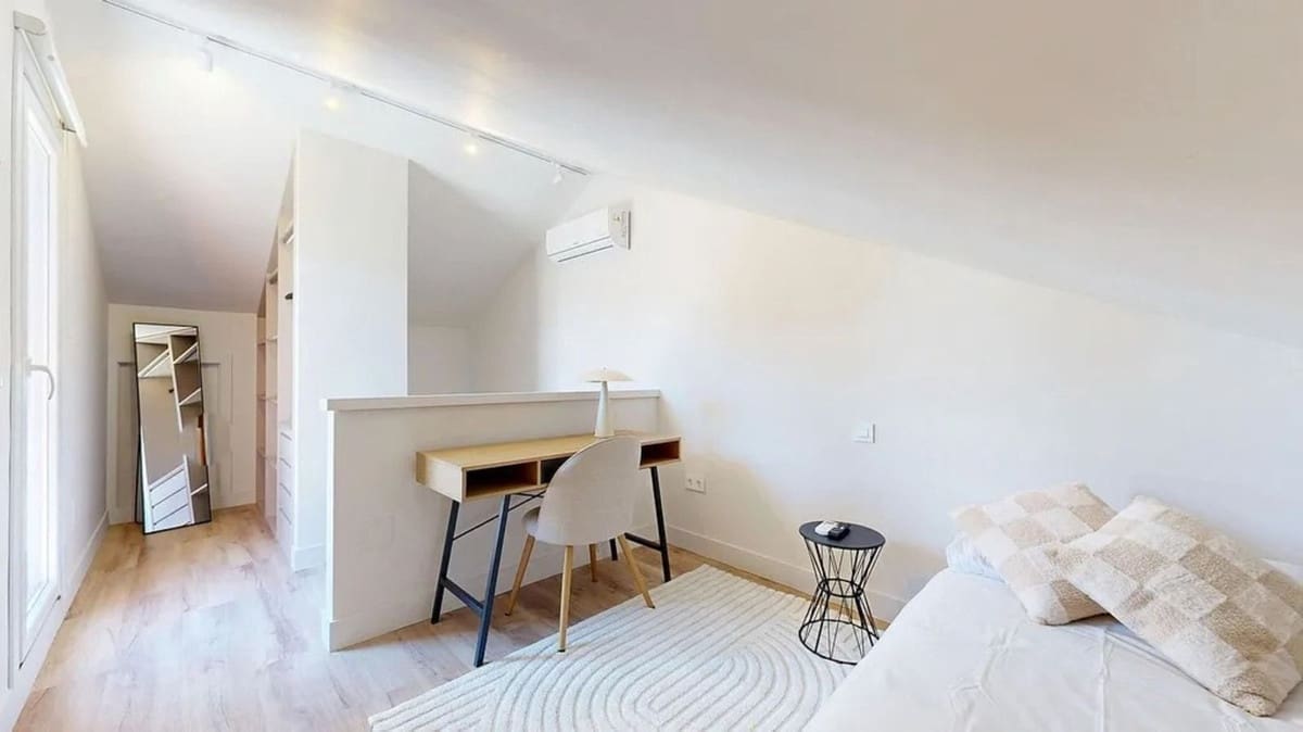 3 bedroom Semi-detached Villa for sale in New Golden Mile with pool - € 810,000 (Ref: 9670479)