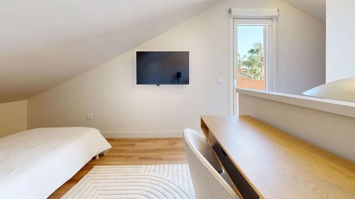 3 bedroom Semi-detached Villa for sale in New Golden Mile with pool - € 810,000 (Ref: 9670479)