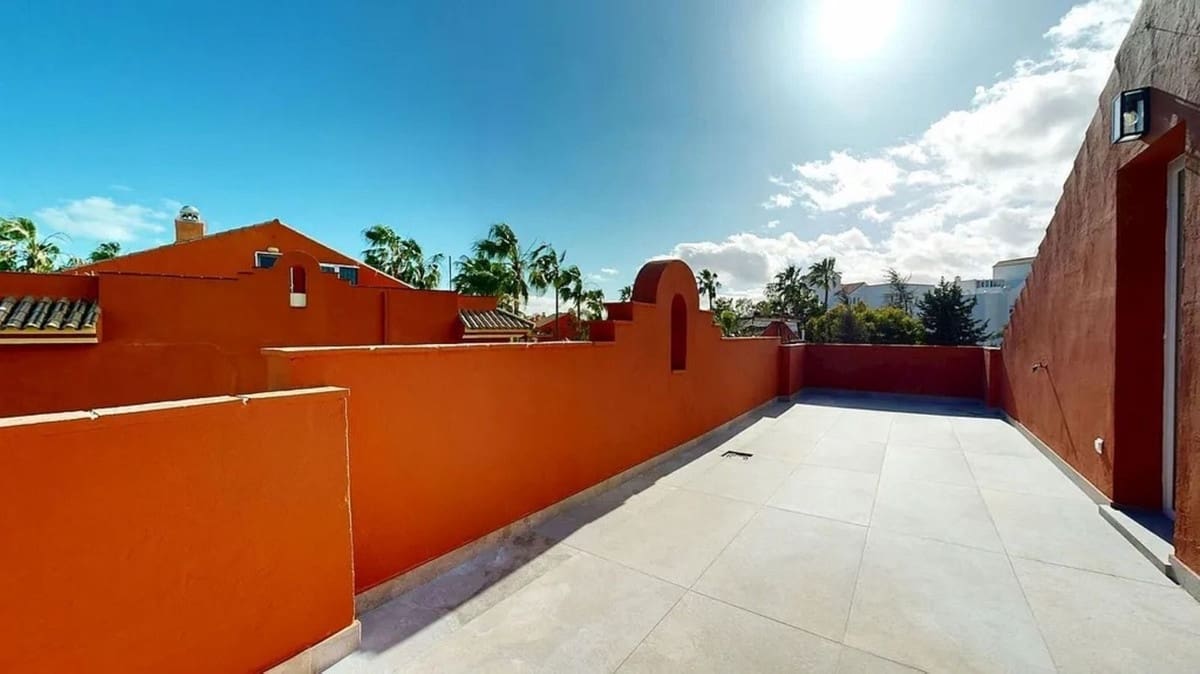 3 bedroom Semi-detached Villa for sale in New Golden Mile with pool - € 810,000 (Ref: 9670479)