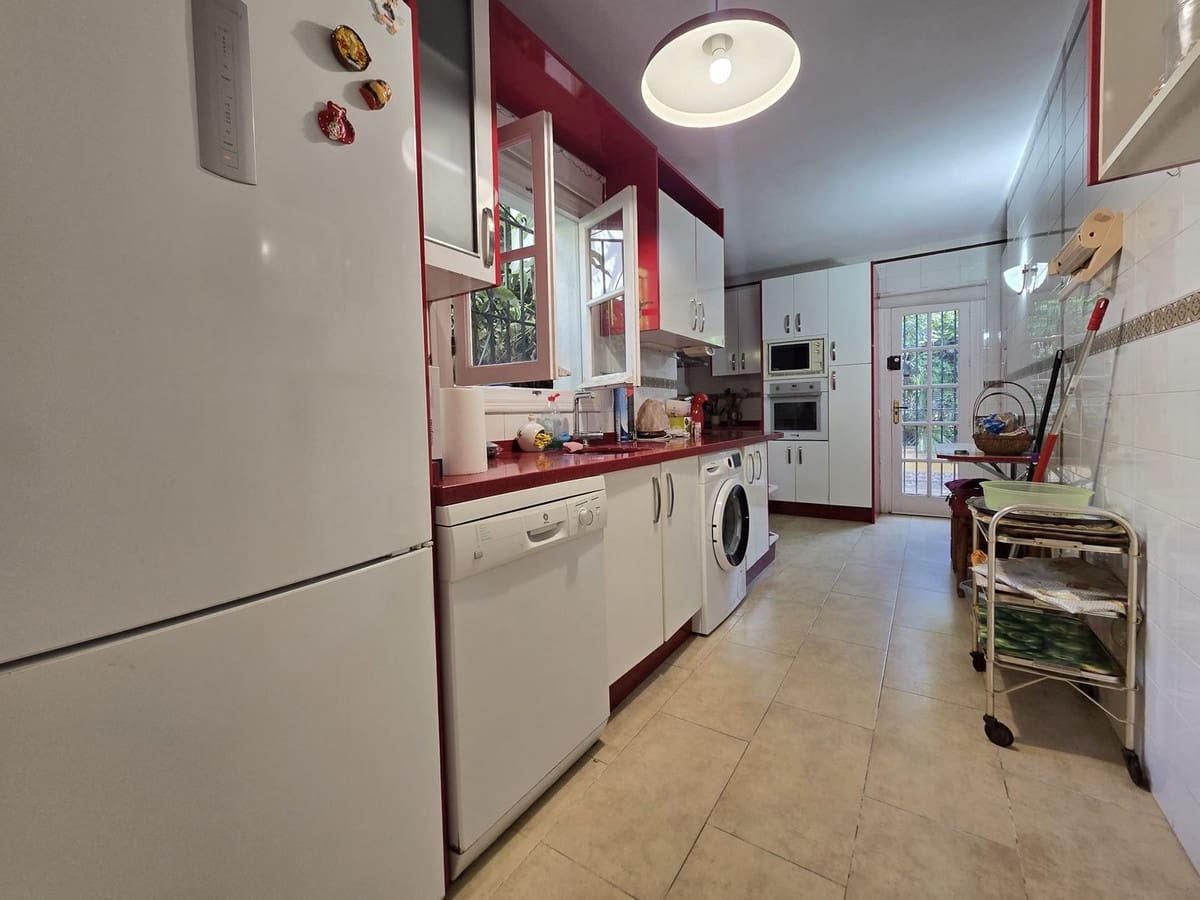 4 soverom Villa til salgs i Calahonda med svømmebasseng - € 890 000 (Ref: 9670480)