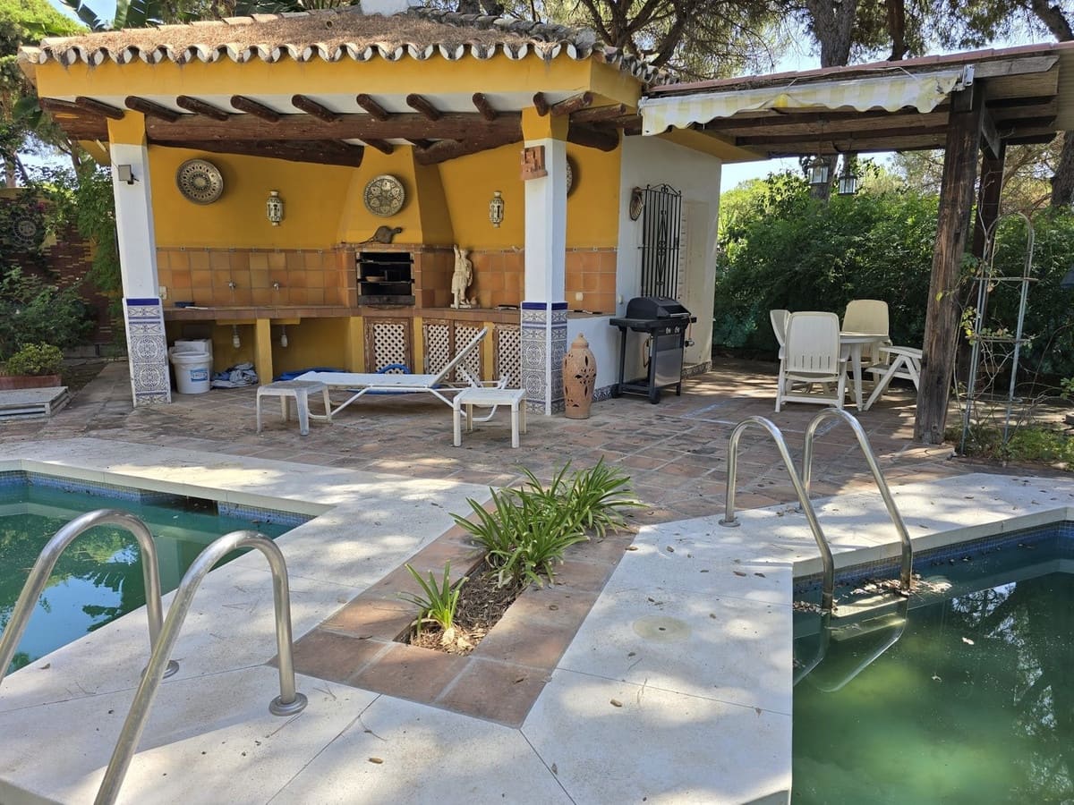 4 soverom Villa til salgs i Calahonda med svømmebasseng - € 890 000 (Ref: 9670480)