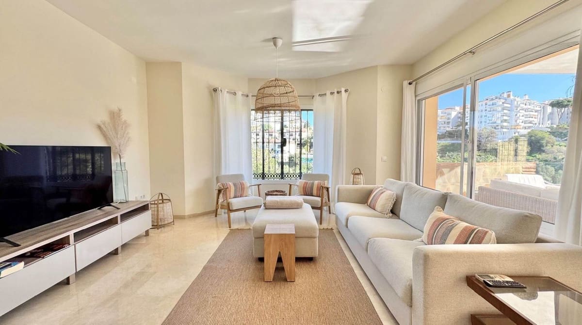 3 sovrum Villa till salu i Riviera del Sol med pool - 730 000 € (Ref: 9670481)