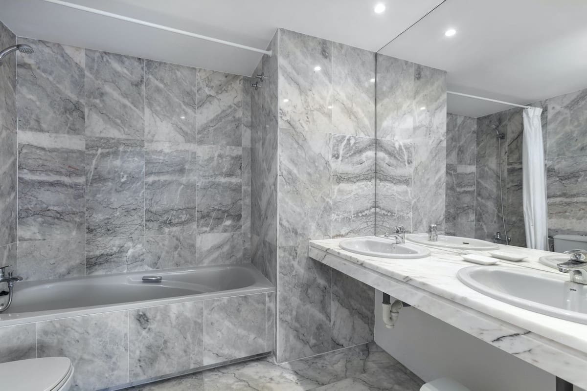 3 sovrum Hus till salu i Nueva Andalucia med pool garage - 845 000 € (Ref: 9670483)