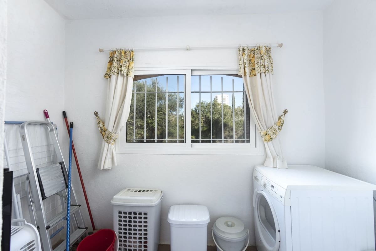 3 bedroom Townhouse for sale in Nueva Andalucia with pool garage - € 775,000 (Ref: 9670483)