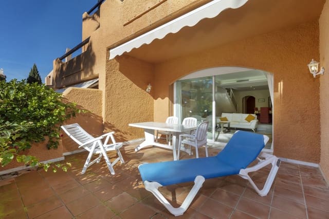 3 quarto Casa em Banda para venda em La Dama de Noche - La Alzambra, Marbella com piscina garagem - 775 000 € (Ref: 9670483)