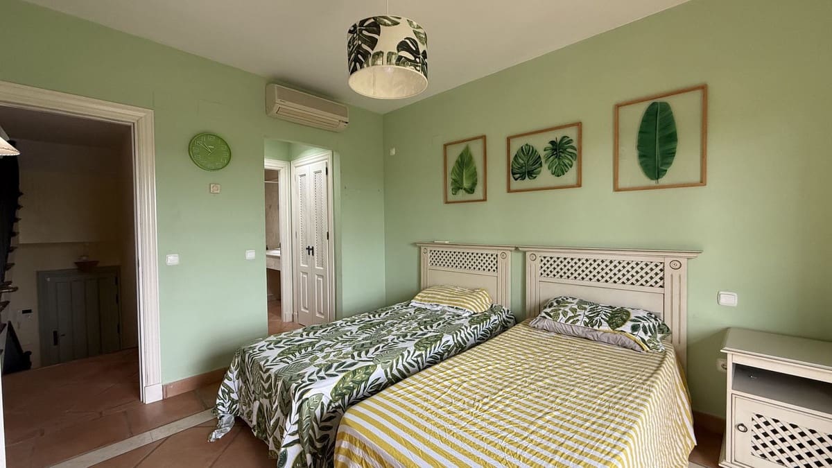 3 slaapkamer Huis te koop in Sotogrande met zwembad garage - € 790.000 (Ref: 9670484)