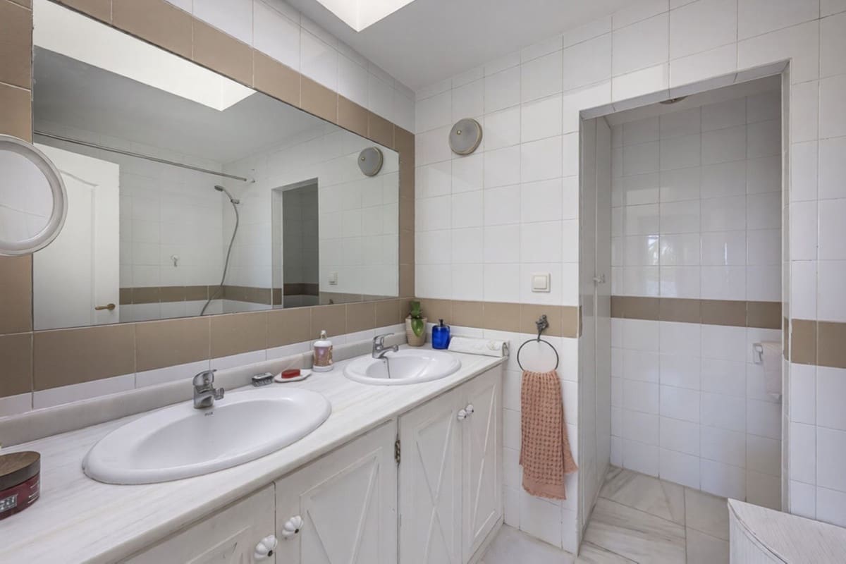 3 Zimmer Doppelhaus zu verkaufen in Guadalmina - 895.000 € (Ref: 9670485)