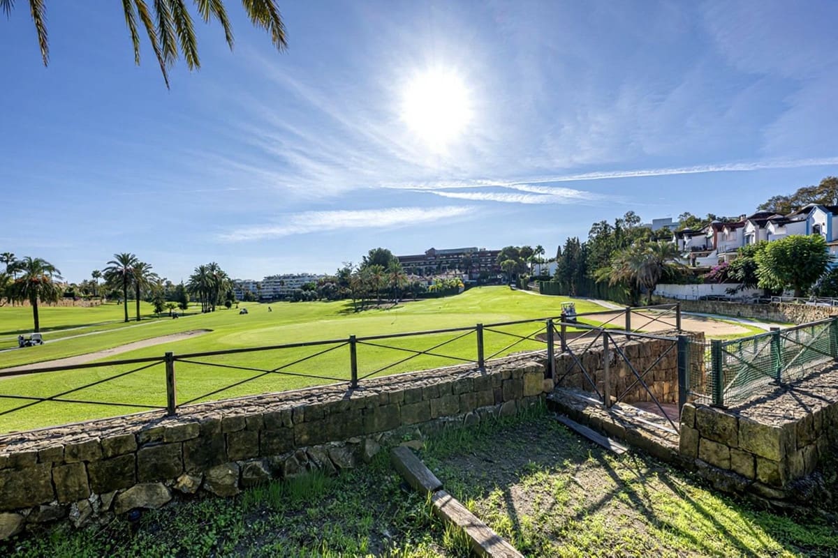 3 Zimmer Doppelhaus zu verkaufen in Guadalmina - 895.000 € (Ref: 9670485)