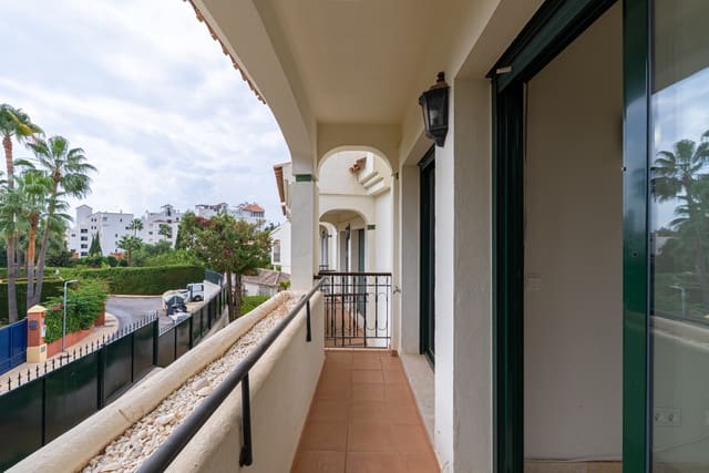 4 Zimmer Haus zu verkaufen in Centro, Estepona mit Pool - 850.000 € (Ref: 9670486)