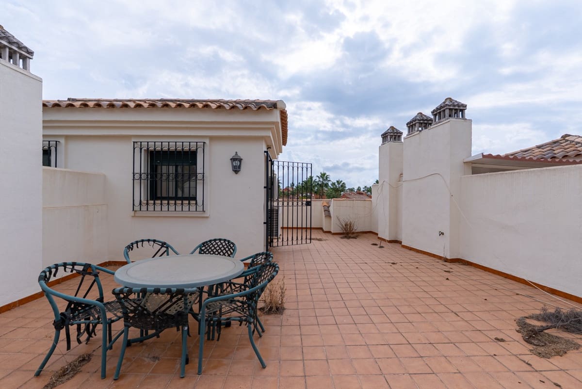 4 soveværelse Byhus til salg i Estepona med swimmingpool - € 850.000 (Ref: 9670486)