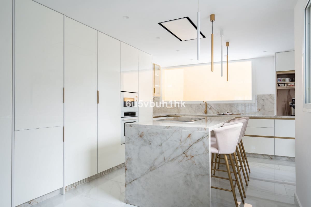 Casa de 4 habitaciones en La Mairena en venta con piscina - 850.000 € (Ref: 9670488)