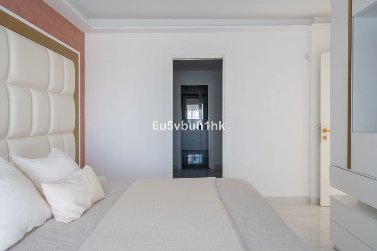 Casa de 4 habitaciones en La Mairena en venta con piscina - 850.000 € (Ref: 9670488)