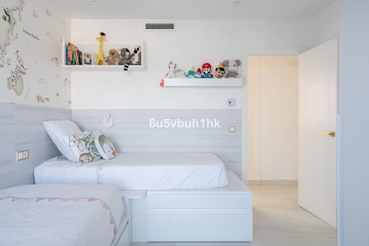 Casa de 4 habitaciones en La Mairena en venta con piscina - 850.000 € (Ref: 9670488)