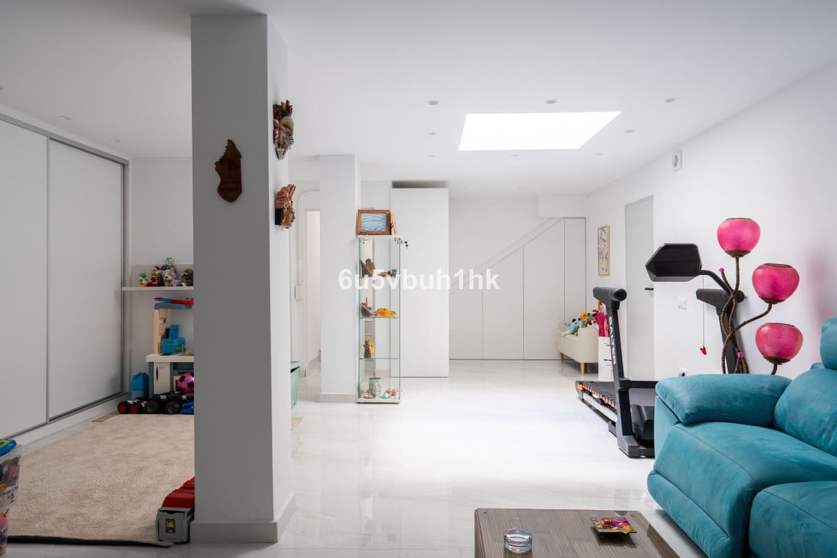 Casa de 4 habitaciones en La Mairena en venta con piscina - 850.000 € (Ref: 9670488)