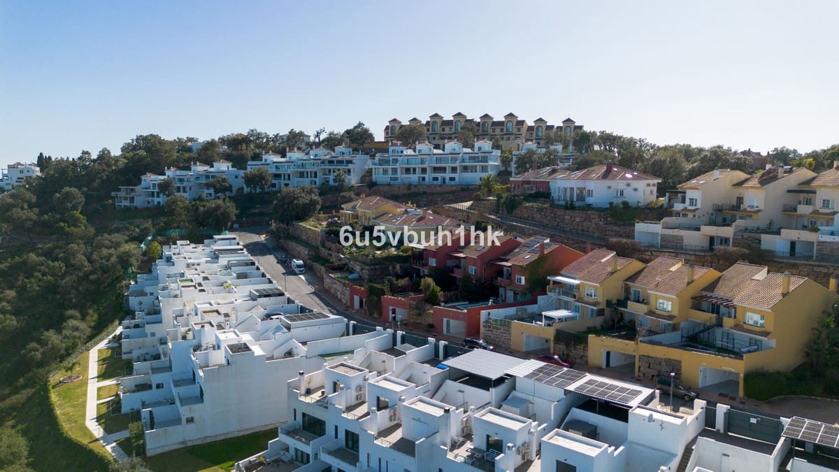 Casa de 4 habitaciones en La Mairena en venta con piscina - 850.000 € (Ref: 9670488)