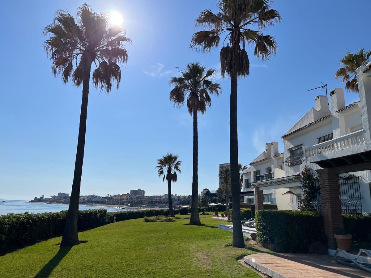 2 slaapkamer Huis te koop in Mijas Costa met zwembad - € 745.000 (Ref: 9670490)