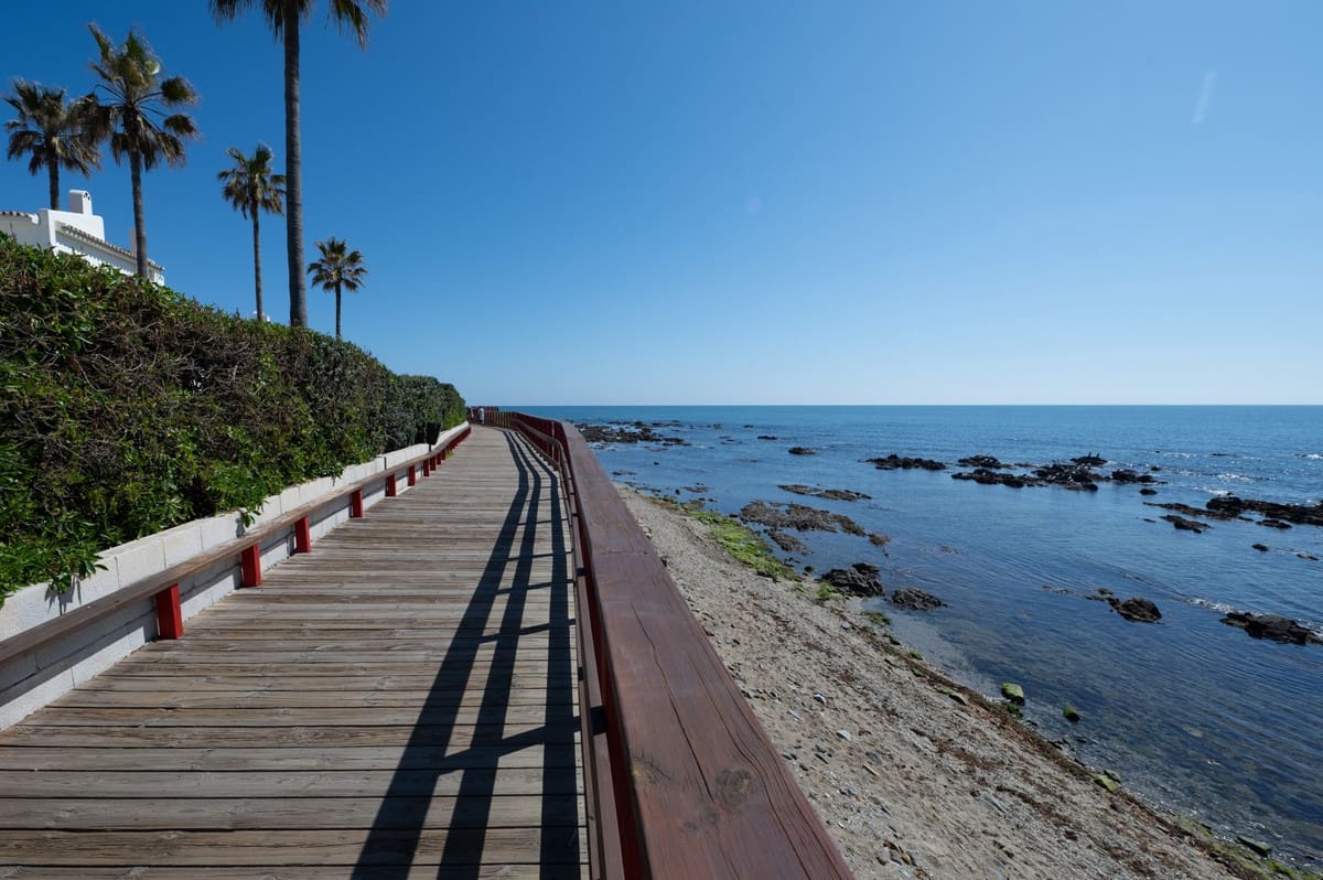 2 bedroom Townhouse for sale in Miraflores with pool - € 745,000 (Ref: 9670490)