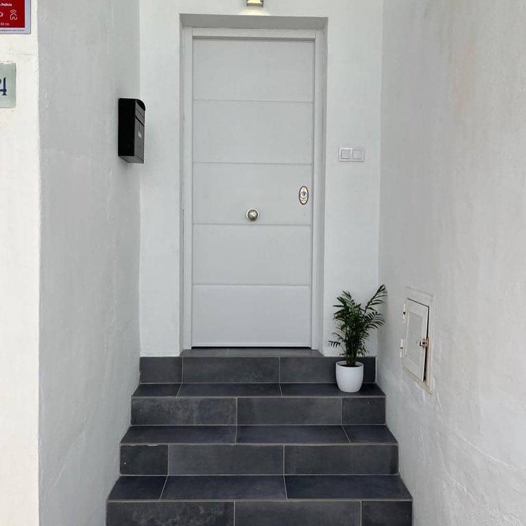 2 Zimmer Haus zu verkaufen in Miraflores mit Pool - 745.000 € (Ref: 9670490)
