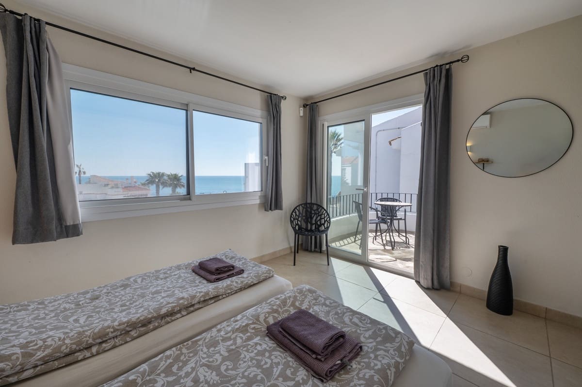 2 Zimmer Haus zu verkaufen in Miraflores mit Pool - 745.000 € (Ref: 9670490)