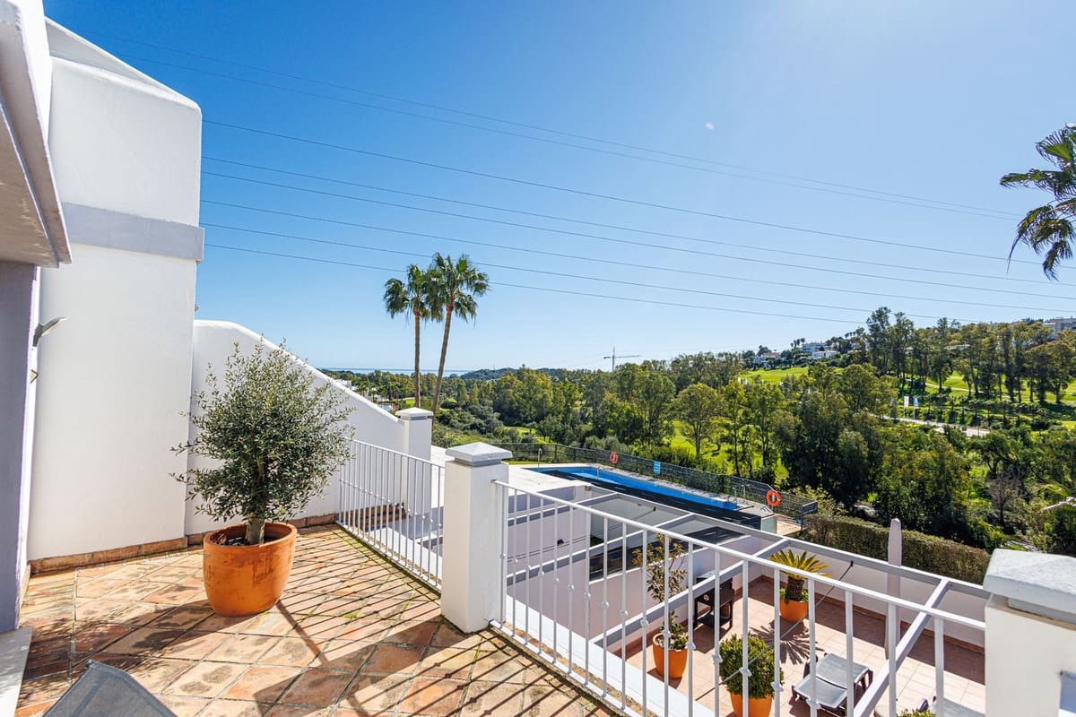3 soverom Hus til salgs i Estepona med svømmebasseng - € 777 000 (Ref: 9670491)