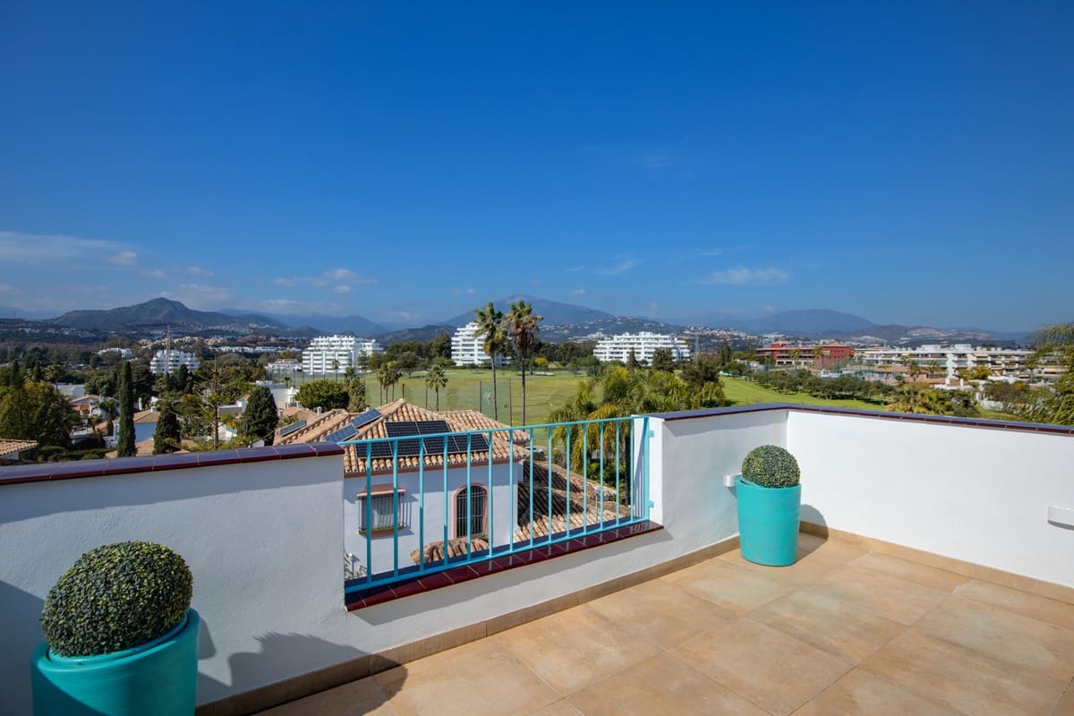 3 sypialnia Dom na sprzedaż w Guadalmina - 799 000 € (Ref: 9670492)