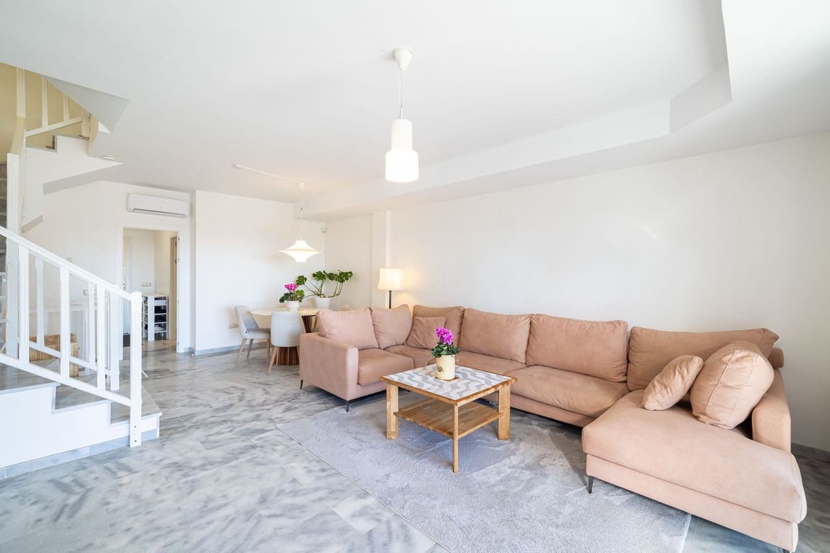 3 Zimmer Haus zu verkaufen in Fuengirola mit Pool - 589.000 € (Ref: 9670495)