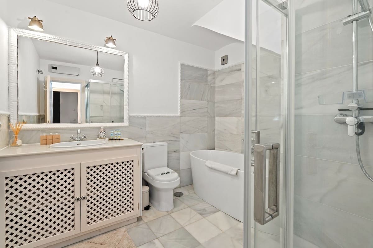 2 quarto Casa em Banda para venda em La Heredia com piscina - 525 000 € (Ref: 9670496)