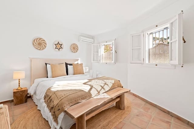 2 quarto Casa em Banda para venda em La Heredia, Benahavís com piscina - 525 000 € (Ref: 9670496)