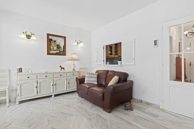 3 sovrum Hus till salu i Centro, Estepona med pool - 695 000 € (Ref: 9670497)