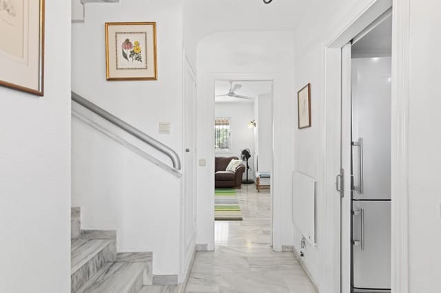 3 soveværelse Byhus til salg i Centro, Estepona med swimmingpool - € 665.000 (Ref: 9670497)