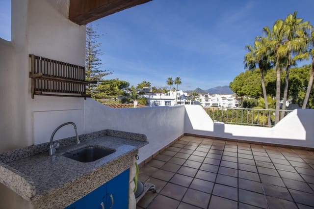 3 soveværelse Byhus til salg i Centro, Estepona med swimmingpool - € 665.000 (Ref: 9670497)