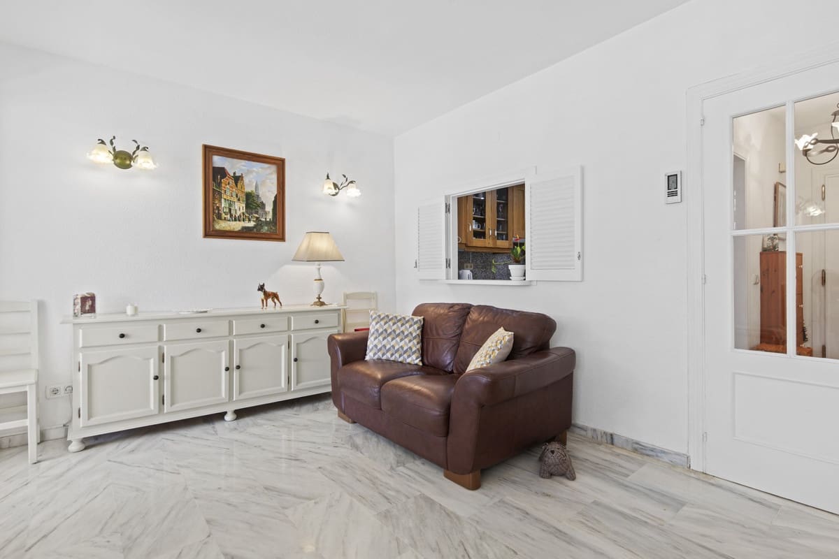 3 soveværelse Byhus til salg i Estepona med swimmingpool - € 665.000 (Ref: 9670497)