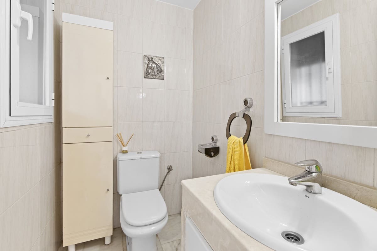 3 soveværelse Byhus til salg i Estepona med swimmingpool - € 665.000 (Ref: 9670497)