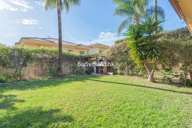 3 soveværelse Semi-Rækkehus til salg i Riviera del Sol, Mijas med swimmingpool - € 525.000 (Ref: 9670498)