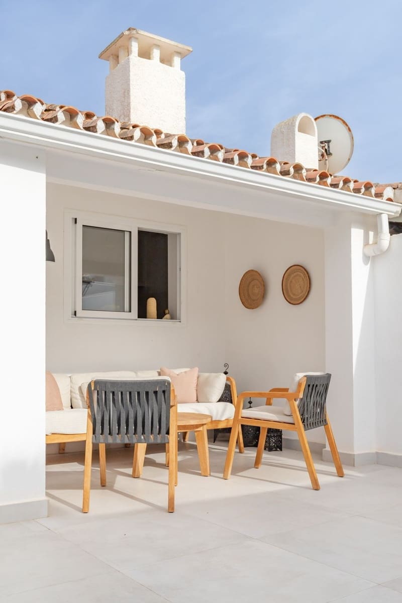 2 bedroom Townhouse for sale in Elviria - € 585,000 (Ref: 9670500)