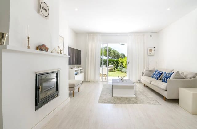 3 sovrum Hus till salu i La Dama de Noche - La Alzambra, Marbella med pool - 625 000 € (Ref: 9670502)