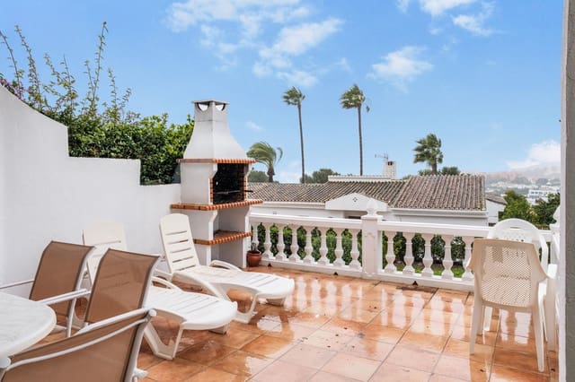 3 makuuhuone Omakotitalo myytävänä paikassa La Duquesa / Puerto de la Duquesa, Manilva mukana uima-altaan - 515 000 € (Ref: 9670503)