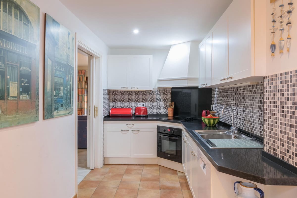 3 bedroom Townhouse for sale in La Duquesa / Puerto de la Duquesa with pool - € 515,000 (Ref: 9670503)