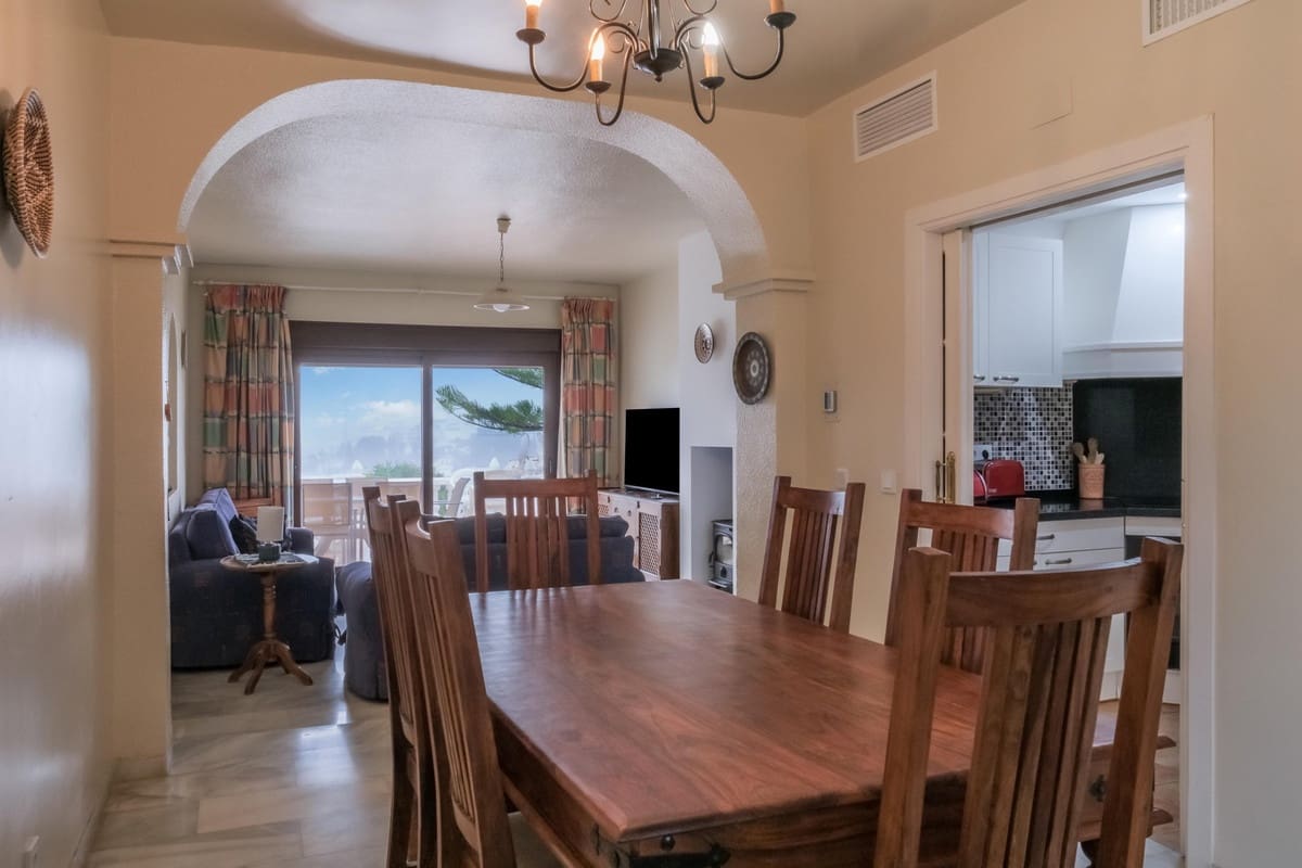 3 bedroom Townhouse for sale in La Duquesa / Puerto de la Duquesa with pool - € 515,000 (Ref: 9670503)