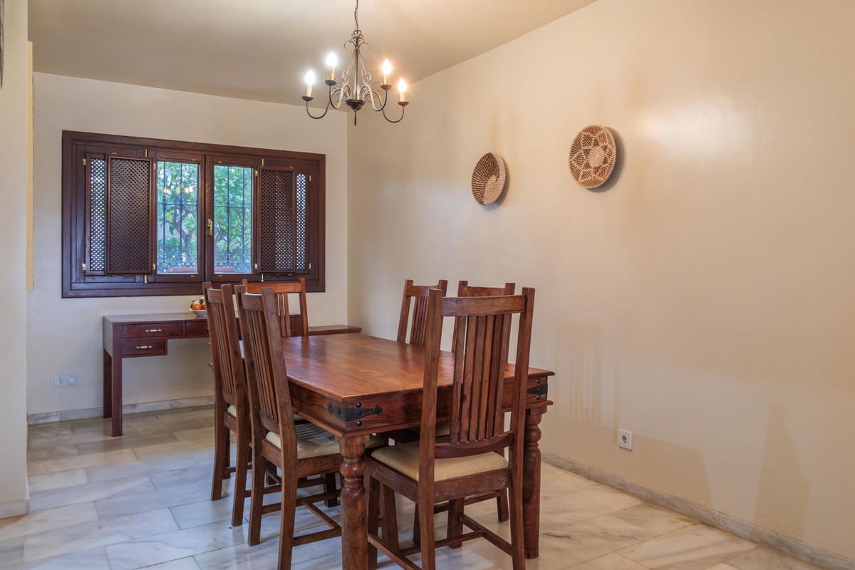 3 bedroom Townhouse for sale in La Duquesa / Puerto de la Duquesa with pool - € 515,000 (Ref: 9670503)