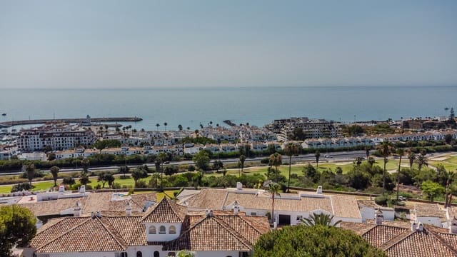 3 sovrum Hus till salu i La Duquesa / Puerto de la Duquesa, Manilva med pool - 499 000 € (Ref: 9670503)