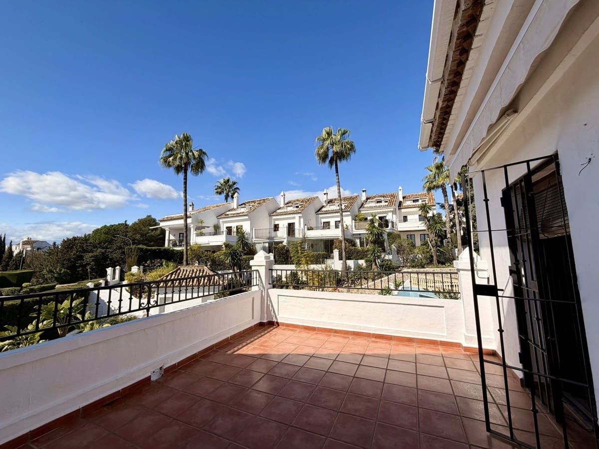 3 slaapkamer Huis te koop in Marbella met zwembad - € 650.000 (Ref: 9670504)