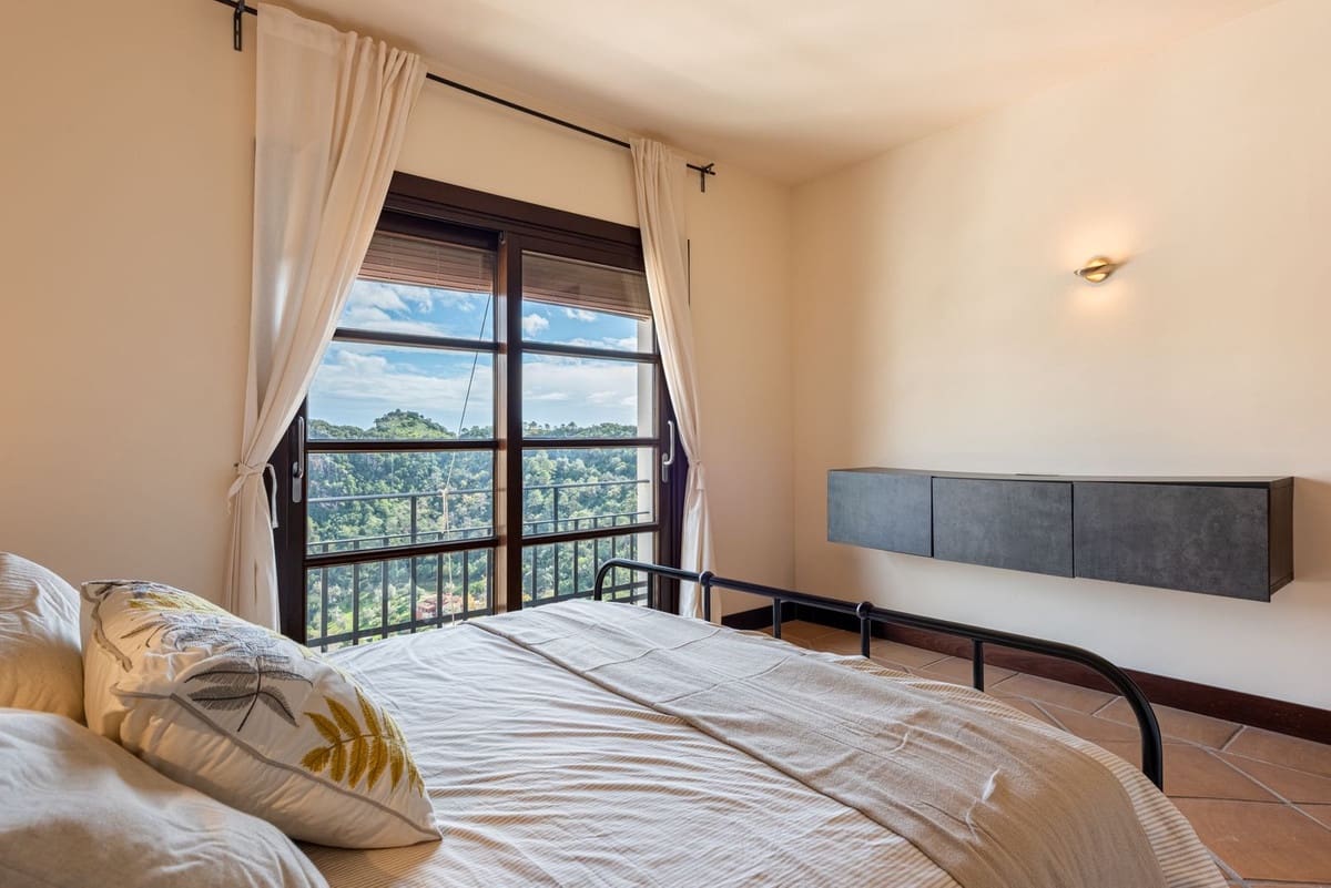 4 Zimmer Haus zu verkaufen in Benahavis mit Pool Garage - 598.000 € (Ref: 9670505)