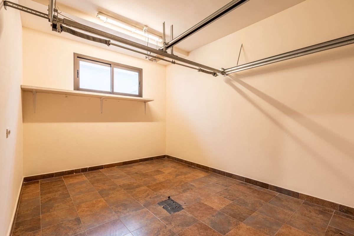 4 Zimmer Haus zu verkaufen in Benahavis mit Pool Garage - 598.000 € (Ref: 9670505)