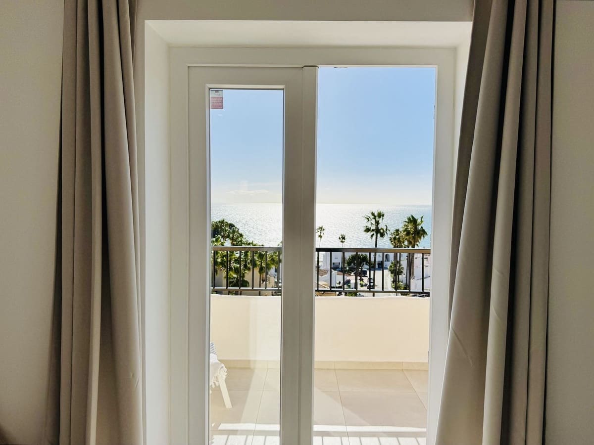 2 bedroom Townhouse for sale in Mijas Costa with pool - € 579,000 (Ref: 9670507)